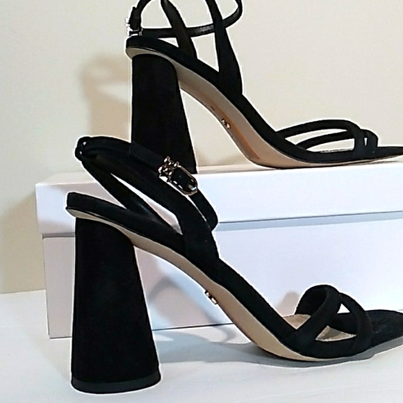 Sam Edelman KIA Leather Strappy Sandal with Block Heel. SEXY & COMFY! - Picture 7 of 11